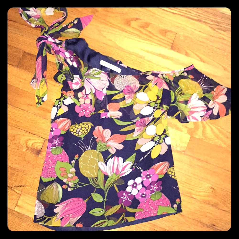 Trina Turk 100% silk off the shoulder top
